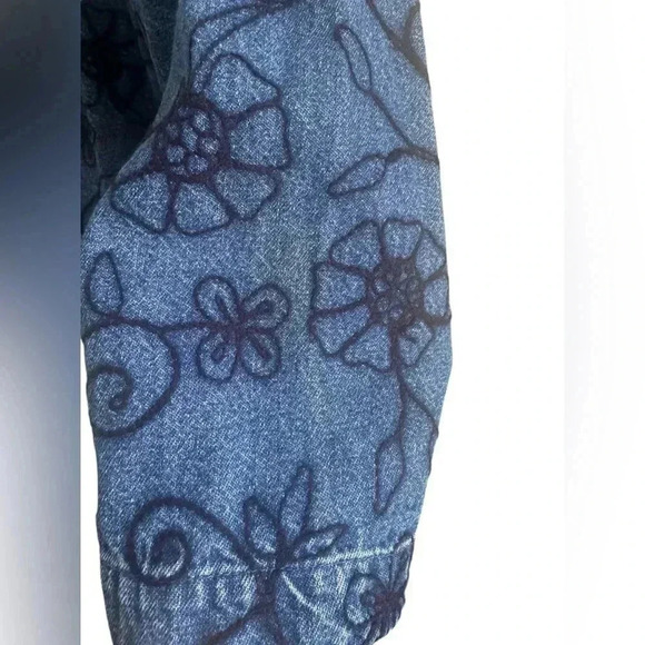 Vintage 90s Embroidered Denim Jean Jacket with Statement Buttons Size M - Picture 15 of 16